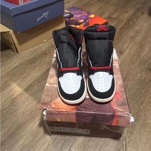 Air Jordan 1 size 6Y/7.5W